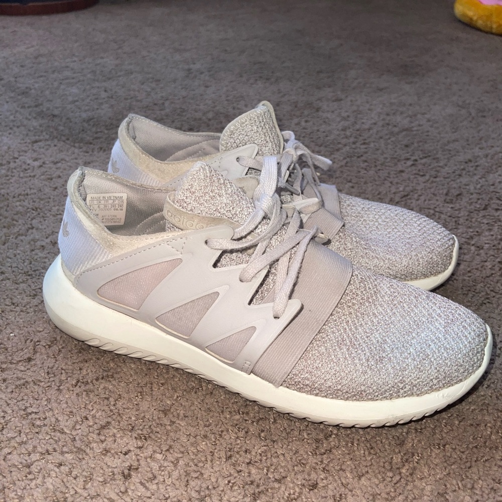 Adidas Tubular Viral